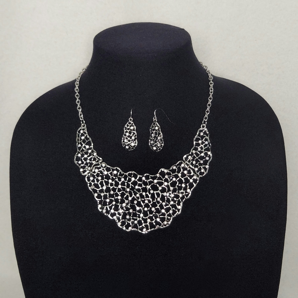 Fashion Jewelry Statement Metal Rhinestone Necklace & Earring Set 17" Necklace
